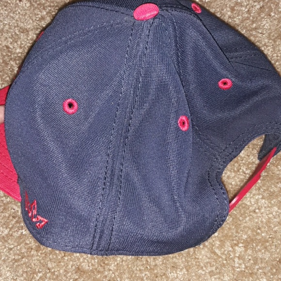 Hat - Picture 2 of 4